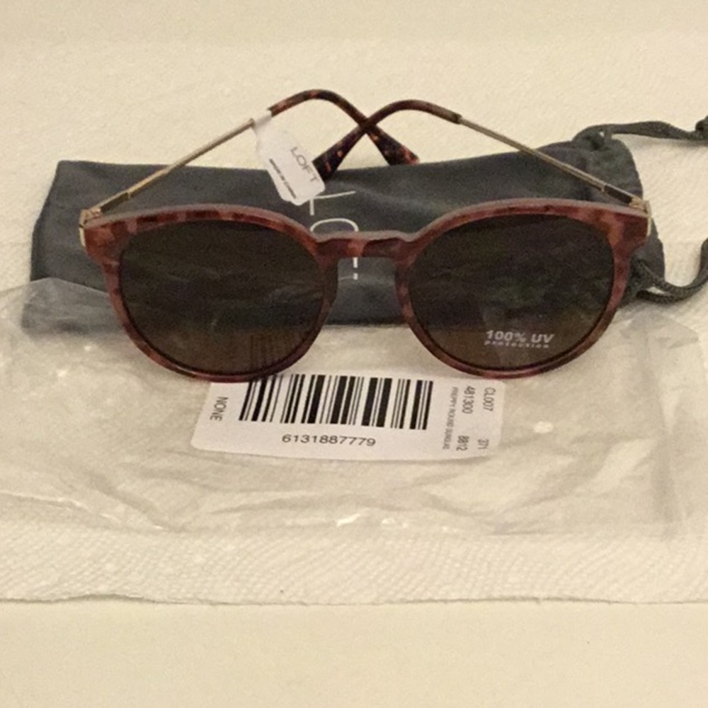 New Loft preppy round sunglasses.